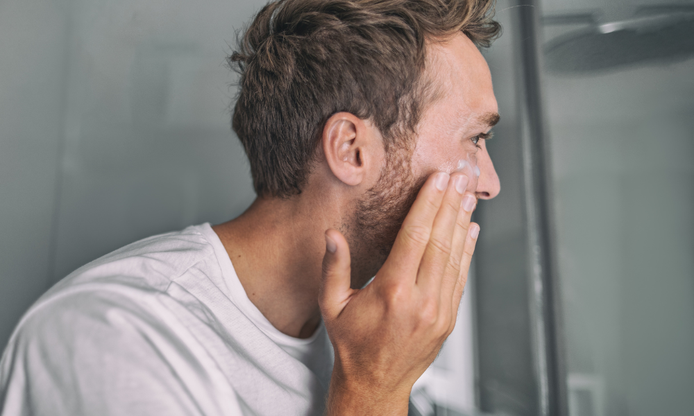 Mannen en rosacea: Zelfvertrouwen vinden met Rosalique